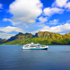 Tuamotu Island Cruise