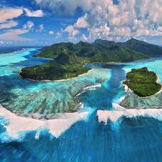 vue aérienne de l'île de Huahine 