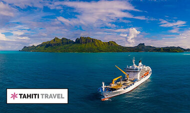 Aranui 5 at Raivavae | Credit: Lionel Gouverneur - Entire Travel Group